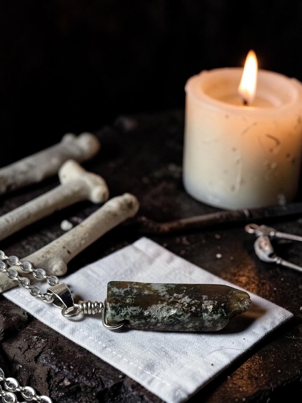 Green Moss Pendant